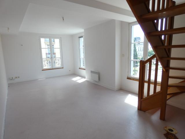 Appartement T3 Duplex Proche Mairie