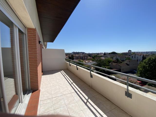 Appartement T3 Duplex Toulouse Arènes résidence récente avec piscine et gardien, 2 places de parking