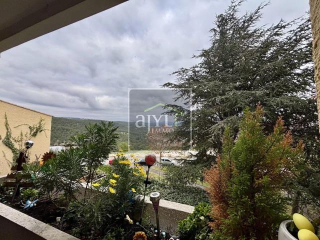 Appartement T3 en copropriété Cassis 67m² Cassis