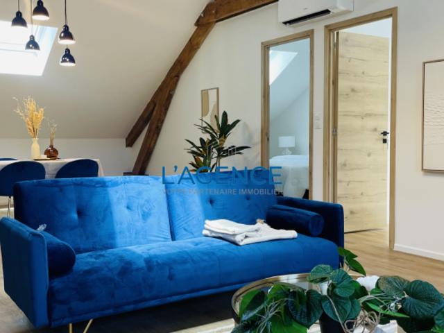 Appartement T3 en dernier étage de 90 m2 habitables en plein