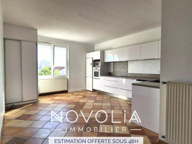 Appartement en Duplex 175 m2 au sol + Cave LYON 8ème