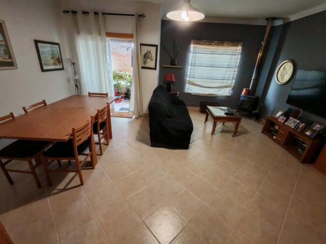 Appartement T3 en duplex de 150 m² à Riachos, moderne et complet