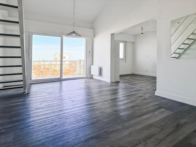 Appartement T3 en Duplex de 70 m² avec Vue Pano sur Royan