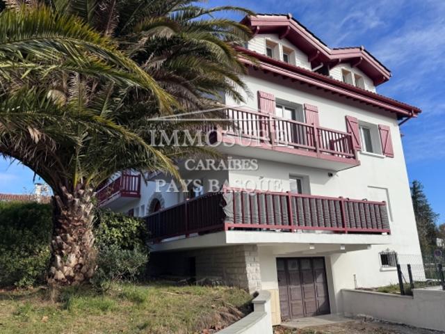 APPARTEMENT T3 EN PLATEAU BRUT VIABILISÉ JOLIE VUE SUR LA RHUNE