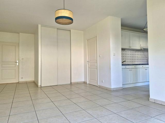 APPARTEMENT T3 EN REZ DE CHAUSSE