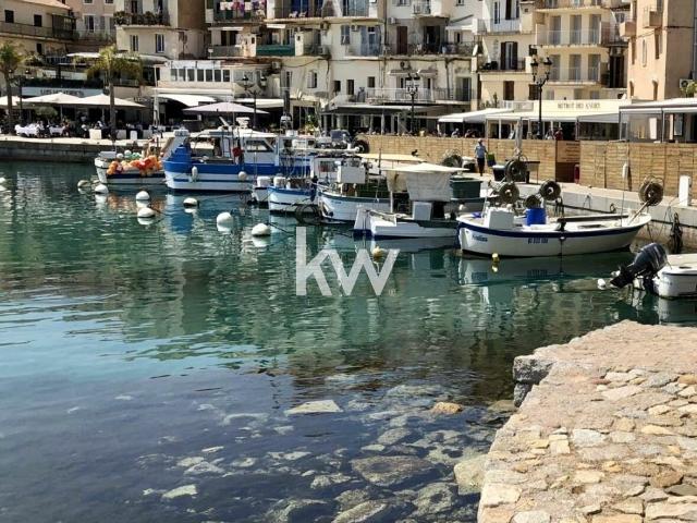 Bel appartement T3 en rez de jardin en vente à Calvi