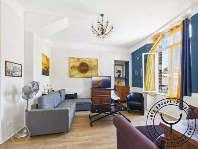 Appartement T3 entrée du Bouchon, avec 2 parking privatifs