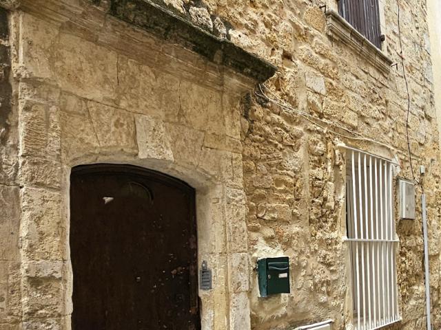 APPARTEMENT T3 environ 88 m2