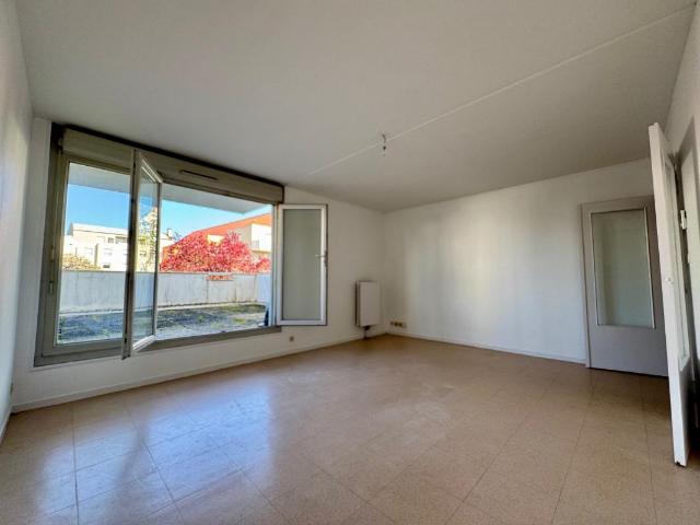 APPARTEMENT T3 ET TERRASSE PRIVATIVE