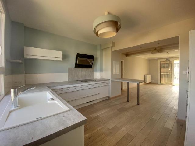 Appartement T4 Cave Balcon Proche commodités 96m² Villeneuve lès Avignon