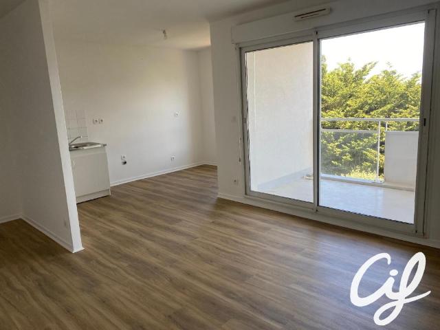 Appartement T3 La Vergne 64.73 m2 155 000 Euros