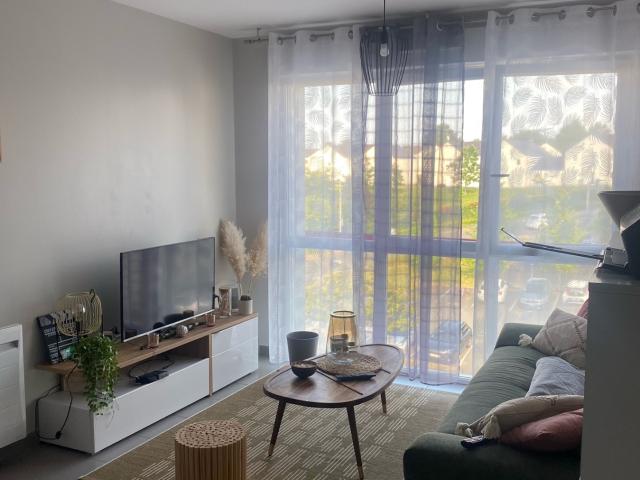 APPARTEMENT T3 LAVAL
