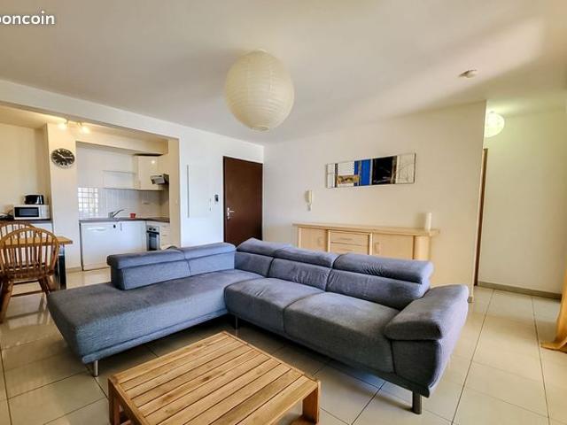 Appartement T3 lumineux avec varangue et parking – centre ville proche Jardin de l’État
