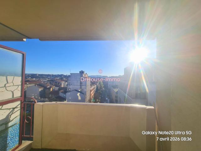 Appartement T3 lumineux de 70m², 2 chambres avec balcon, proche du centre ville, à Saint Étienne