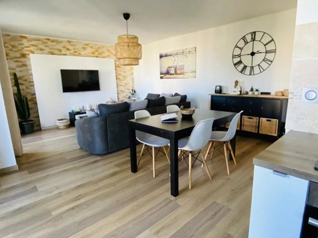 Appartement T3 Meublé à Marseille 12ème, balcon vue mer
