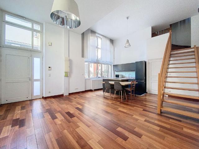 APPARTEMENT T3 MEUBLE REIMS CATHEDRALE