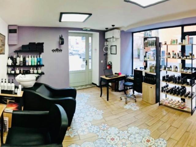 Appartement T3 + Murs commerciaux en rez de chaussée 100 m2