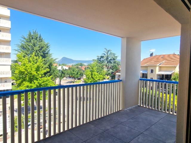 APPARTEMENT T3 RECENT I GRAND BALCON + GARAGE PRIVATIF ANNECY / CRAN GEVRIER