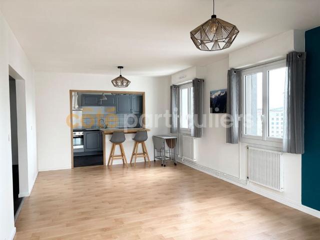 APPARTEMENT T3 NON MEUBLÉ AVEC GARAGE PRIVATIF