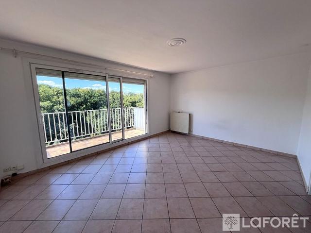 Appartement T3 OULLINS PIERRE BENITE à louer