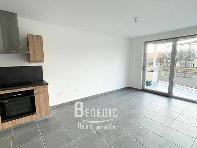 Appartement T3 PARKING CUISINE EQUIPEE BALCON Résidence QUAI FLORENTIN