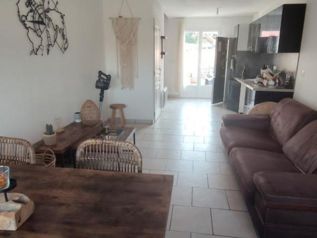 Appartement T3 PECY à louer