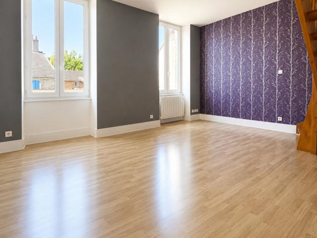 APPARTEMENT T3 POUILLEY LES VIGNES