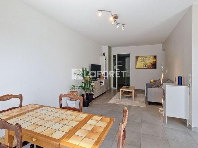 Appartement T3 près de DECINES CHARPIEU à louer