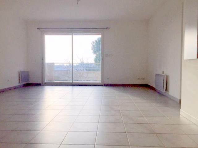 Appartement T3 près de ST CHAMAS à louer