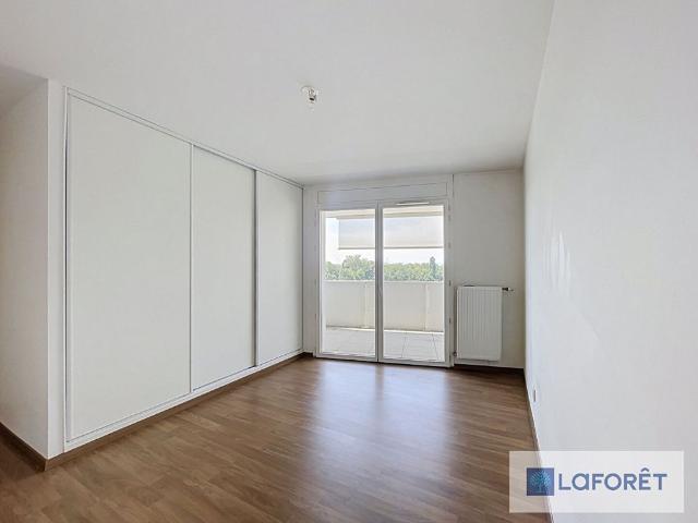 Appartement T3 près de SAINT GENIS POUILLY à louer