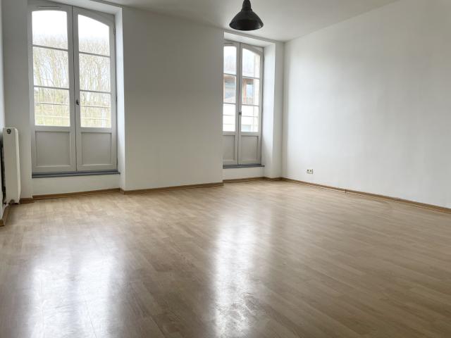 APPARTEMENT T3 QUARTIER SAINT ESPRIT VIDE A L ANNEE