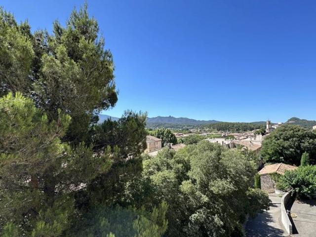 Appartement T3 R+3 avec ascenseur Vue dégagée