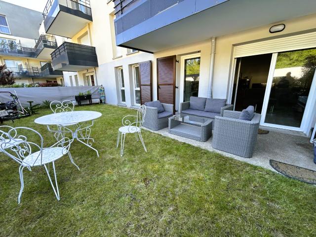 APPARTEMENT T3 RDC AVEC TERRASSE ET JARDIN DANS RESIDENCE RECENTE SECURISEE