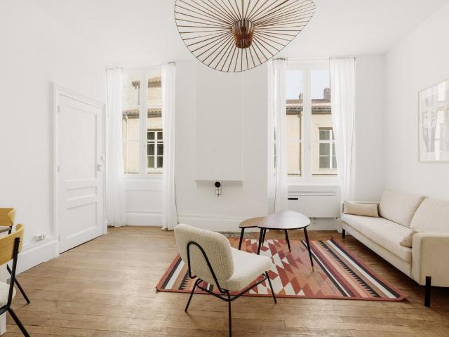 Appartement T3 rénové au cœur de la Presqu'île