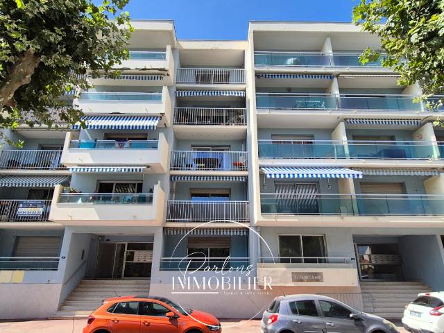Appartement T3 RENOVE de près de 64m2 TRAVERSANT ET LUMINEUX EN COEUR de VILLE
