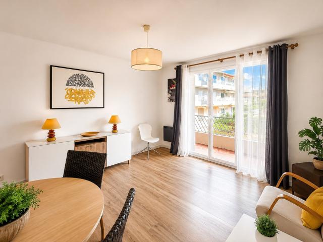 Appartement T3 rénové proche du centre ville de SANARY 63m² Sanary sur Mer