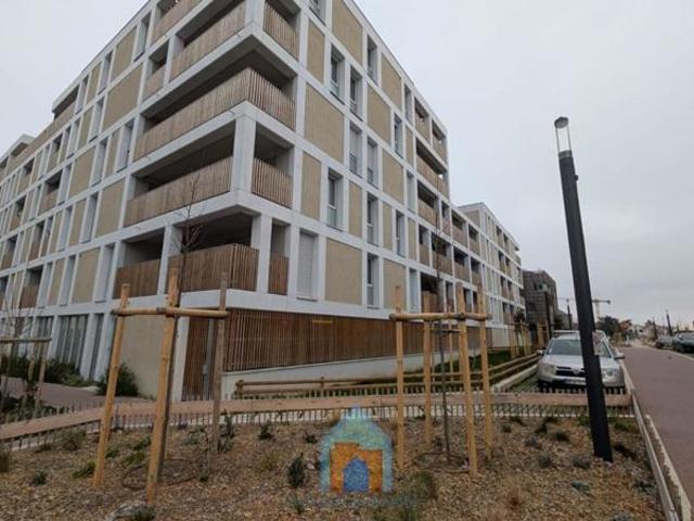 Appartement T3 récent barrière de Paris