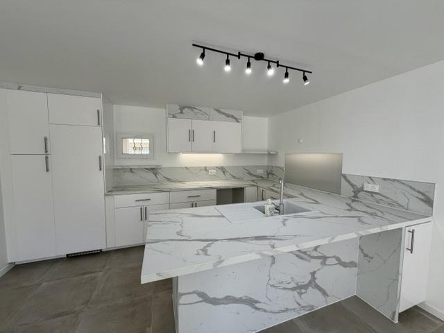 APPARTEMENT T3 REFAIT NEUF A VENDRE SUR AIX LES MILLES
