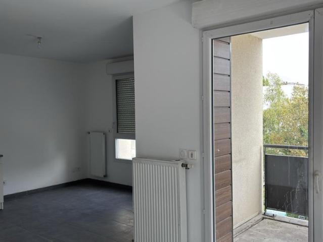 Appartement T3 Réservé SENIOR + de 60 ANS Saint Martin d'Hères