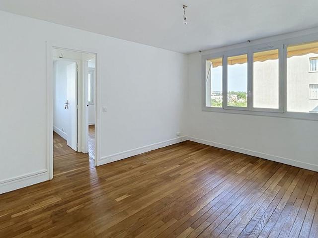 Appartement T3 SAINT MAUR DES FOSSES à louer