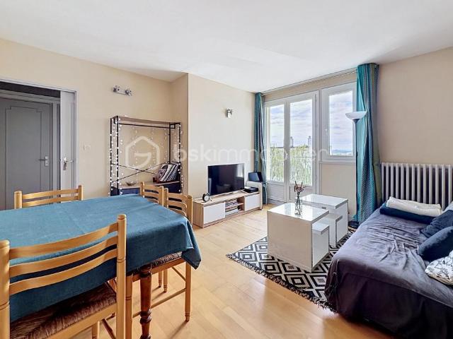 APPARTEMENT T3 SECTEUR UNIVERSITE