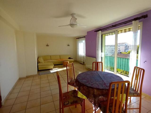 Appartement T3/T4 MEUBLE CHAUFFAGE ET EAU CHAUDE INCLUS
