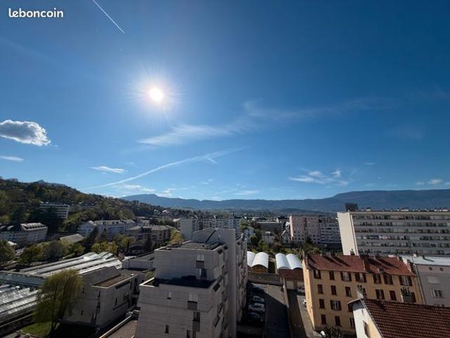 Appartement T1 8 ème étage