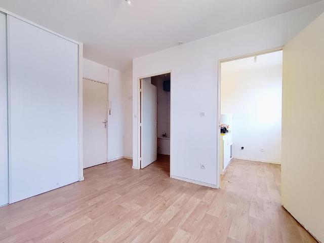 Appartement T1 19m² Beauvais 702.1.9.83