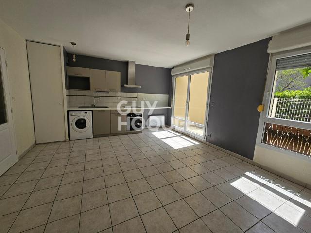 Appartement T1 à louer avec terrasse à Perpignan, quartier Saint Martin