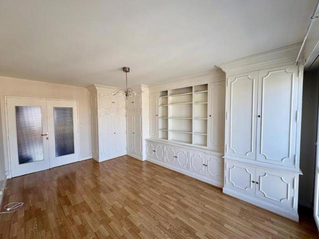 APPARTEMENT T1 A LOUER A ROANNE CENTRE VILLE