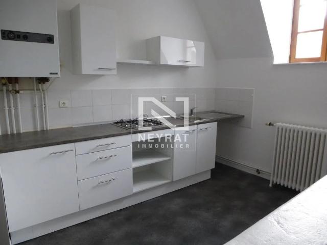 APPARTEMENT T1 A LOUER CHALON SUR SAONE CENTRE VILLE 37.14 m2 410 € charges comprises par mois: Immobilier CHALON SUR SAONE | Neyrat Immobilier