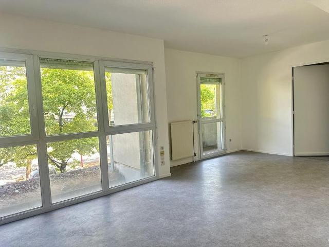 APPARTEMENT T1 A LOUER ECHIROLLES