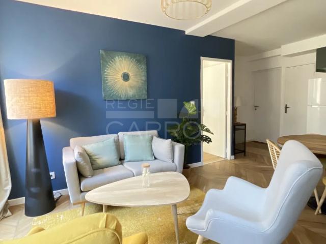 APPARTEMENT T1 A LOUER LYON 1ER ARRONDISSEMENT 35.72 m 2 994 €