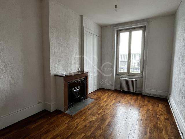 APPARTEMENT T1 A LOUER LYON 7EME ARRONDISSEMENT 41.89 m2 782 € charges comprises par mois